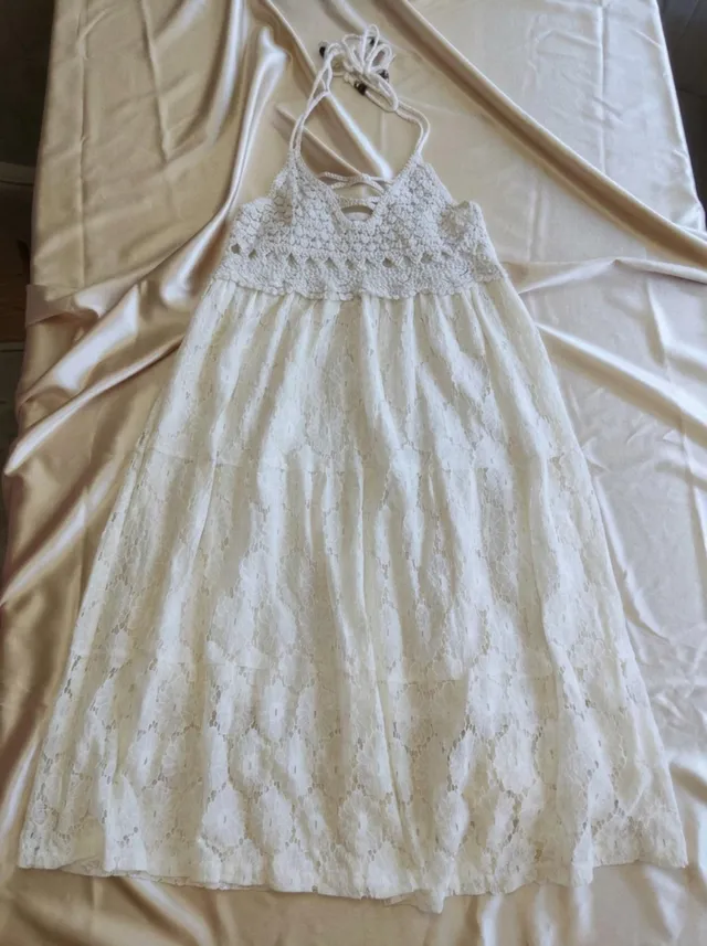 Ivory lace halter dress: Input photo