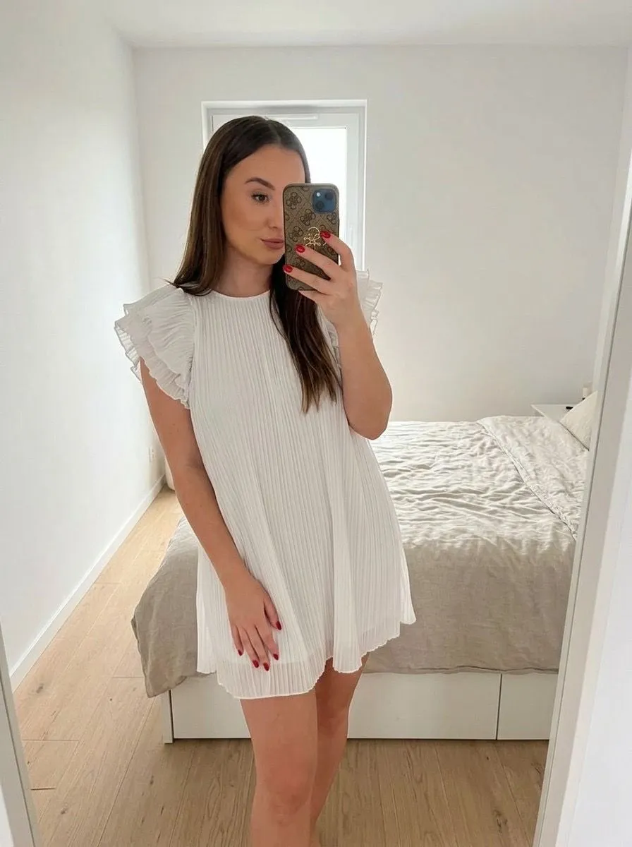 To samo ubranie po obróbce na modelce